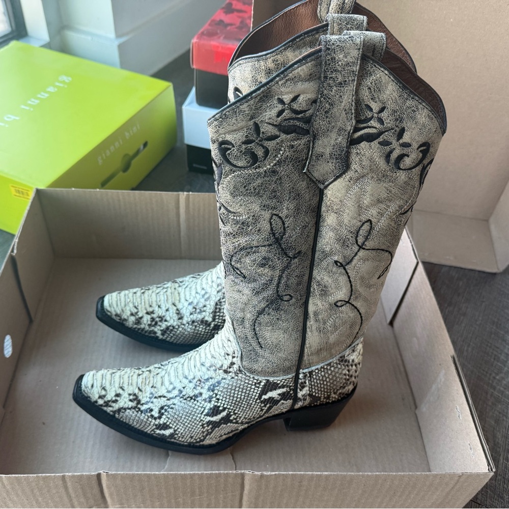 Circle G Khaki Snakeskin Cowboy Boots Exotic Western Size 8 Pointed Toe Leather - Picture 3 of 7